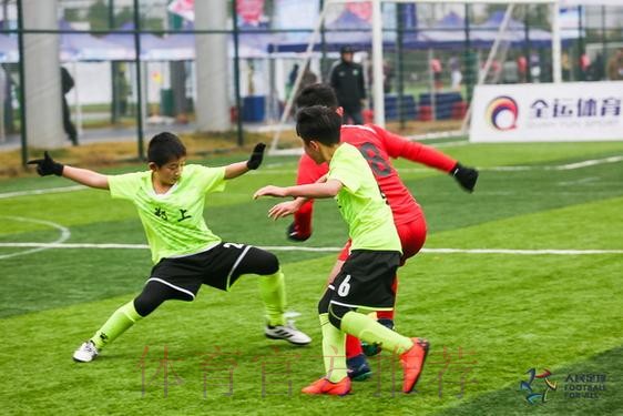 首届人民足球嘉年华活动在长沙全面拉开帷幕